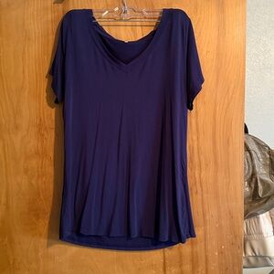 V-Neck Short Sleeve Top in Navy Blue extra long